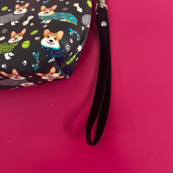 Adorable Corgi Print Wristlet Pouch - Picture 3 of 9